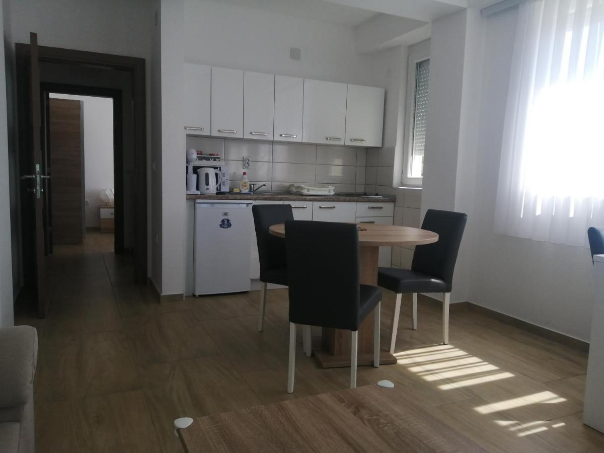 Appartement Lakeside Elesec *